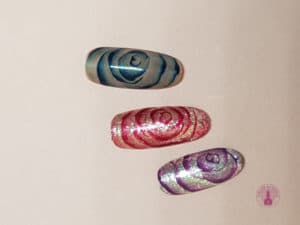Nail art effet de fleurs réalisé à la formation de Tartofraises - Laurie Atelier de l'ongle